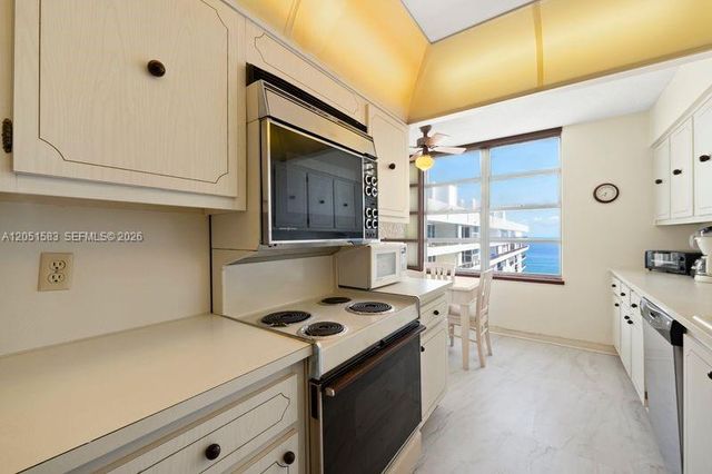 4280 Galt Ocean Dr 26D, Fort Lauderdale, FL 33308