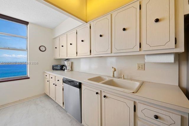 4280 Galt Ocean Dr 26D, Fort Lauderdale, FL 33308