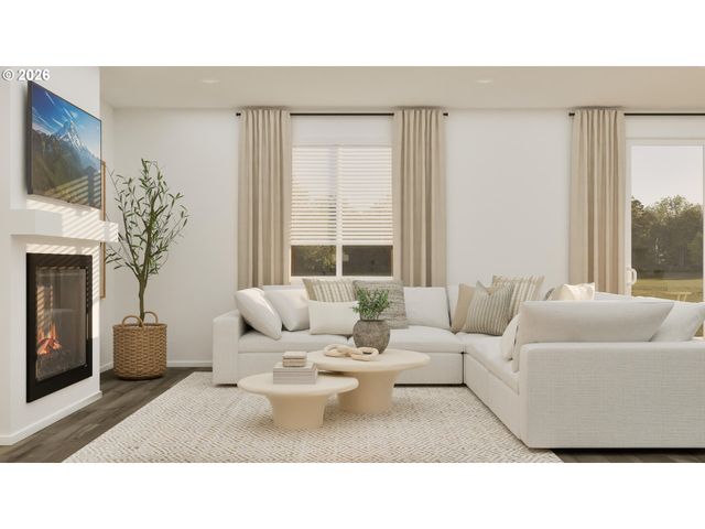 1029 Clemson St, Woodburn, OR 97071