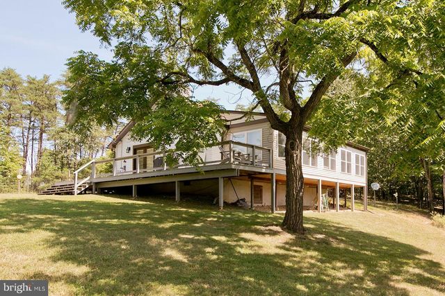 320 COWGILL LN, Paw Paw, WV 25434