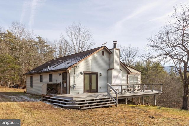 320 COWGILL LN, Paw Paw, WV 25434