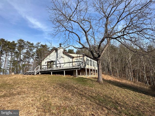 320 COWGILL LN, Paw Paw, WV 25434