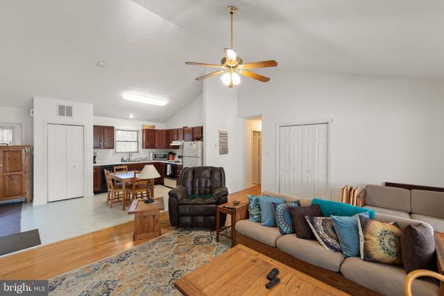 320 COWGILL LN, Paw Paw, WV 25434