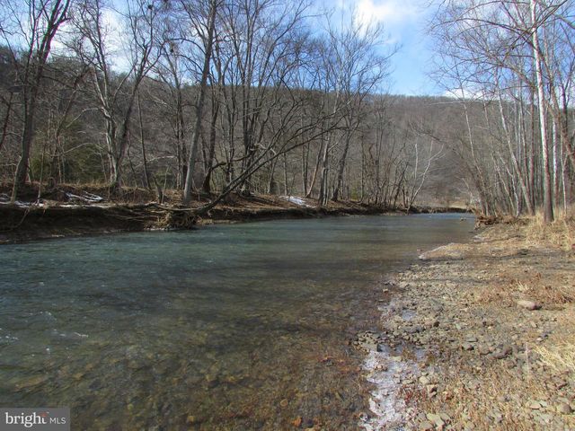 320 COWGILL LN, Paw Paw, WV 25434