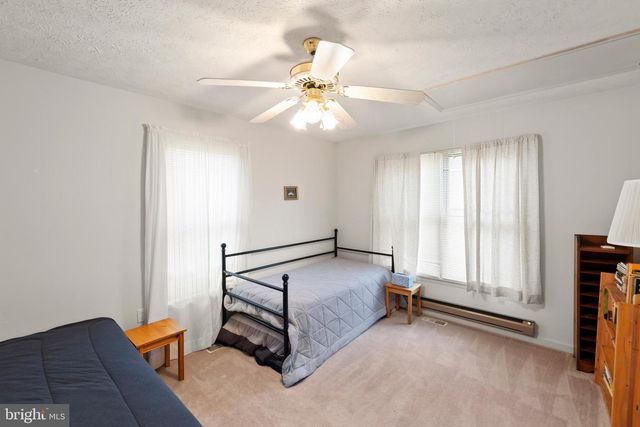 320 COWGILL LN, Paw Paw, WV 25434