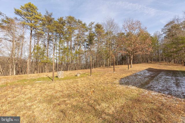 320 COWGILL LN, Paw Paw, WV 25434