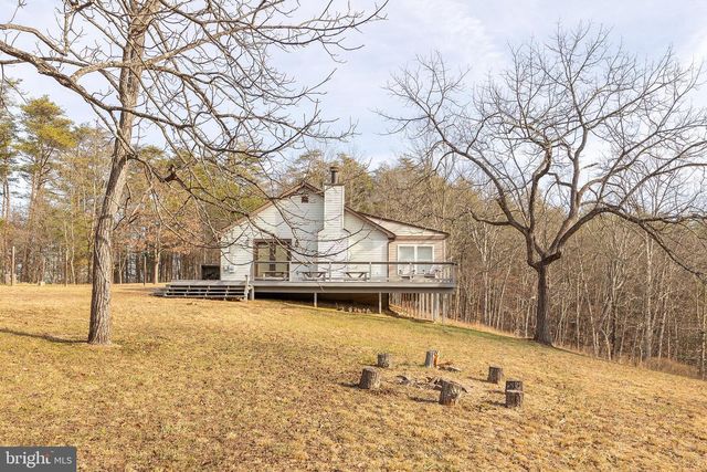 320 COWGILL LN, Paw Paw, WV 25434