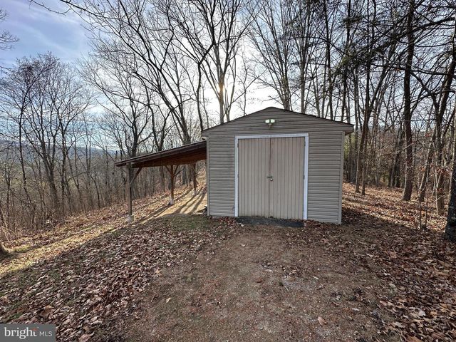 320 COWGILL LN, Paw Paw, WV 25434