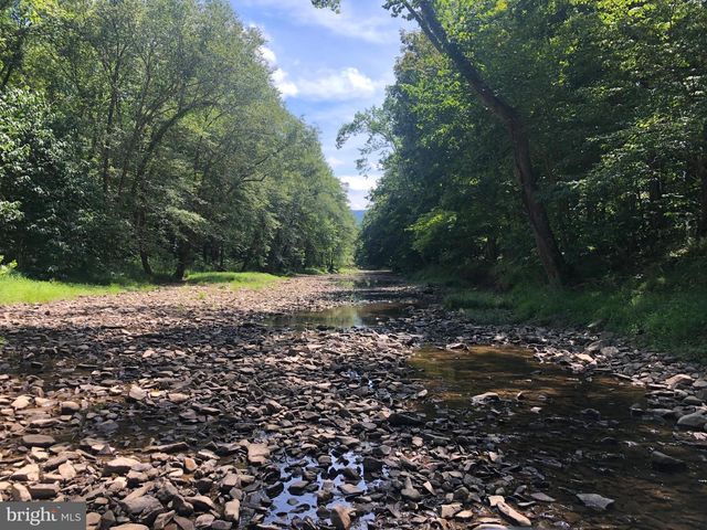 320 COWGILL LN, Paw Paw, WV 25434