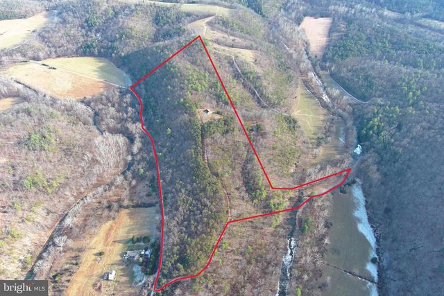 320 COWGILL LN, Paw Paw, WV 25434