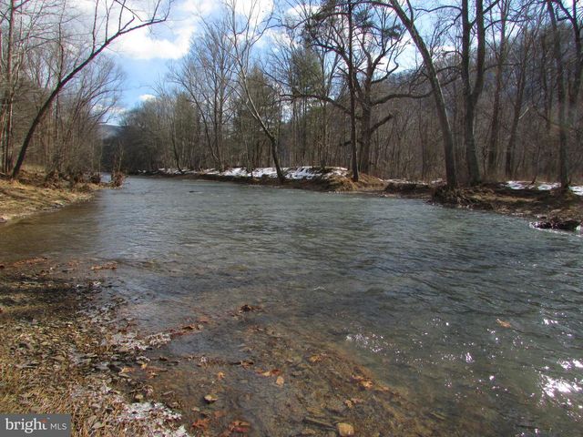 320 COWGILL LN, Paw Paw, WV 25434