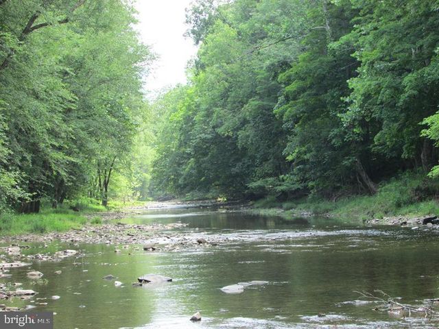 320 COWGILL LN, Paw Paw, WV 25434