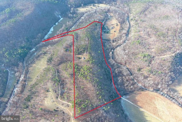 320 COWGILL LN, Paw Paw, WV 25434