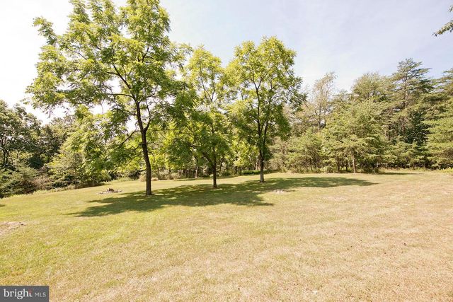 320 COWGILL LN, Paw Paw, WV 25434