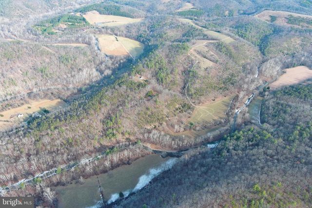 320 COWGILL LN, Paw Paw, WV 25434