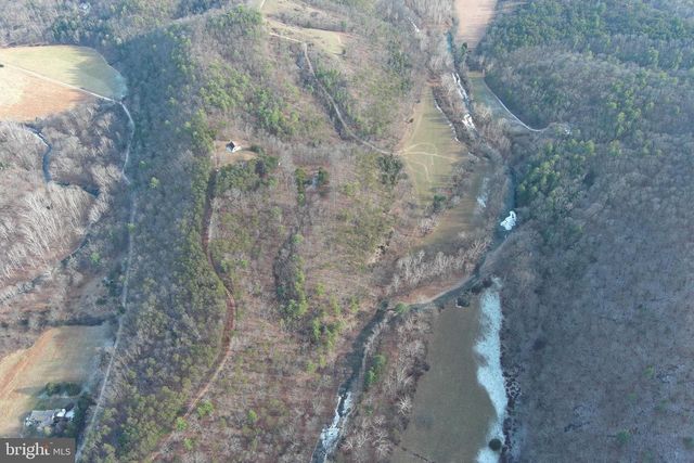 320 COWGILL LN, Paw Paw, WV 25434