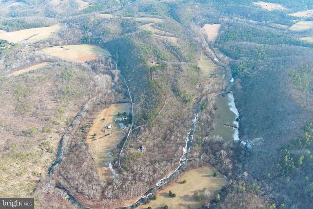 320 COWGILL LN, Paw Paw, WV 25434