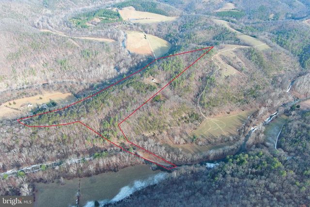 320 COWGILL LN, Paw Paw, WV 25434