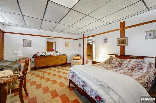 5-40 4th Street, Fair Lawn, NJ 07410