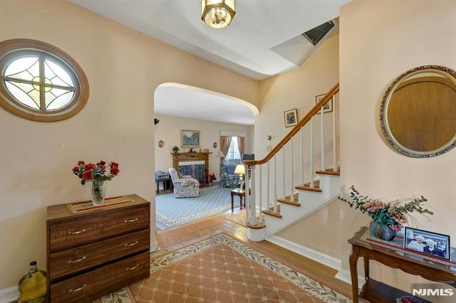 5-40 4th Street, Fair Lawn, NJ 07410