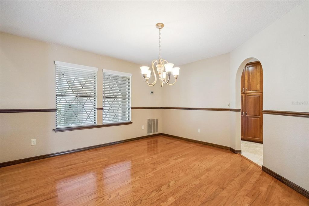 Image 10 of property listing at 3314 HEATHGATE COURT, Orlando, FL 32812