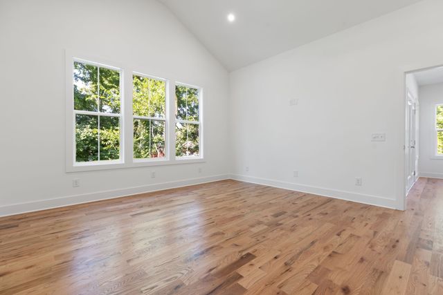 413 Achievement Dr, Nashville, TN 37209