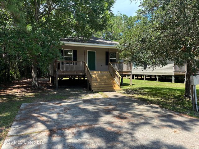 6192 E Ridley Street, Bay Saint Louis, MS 39520