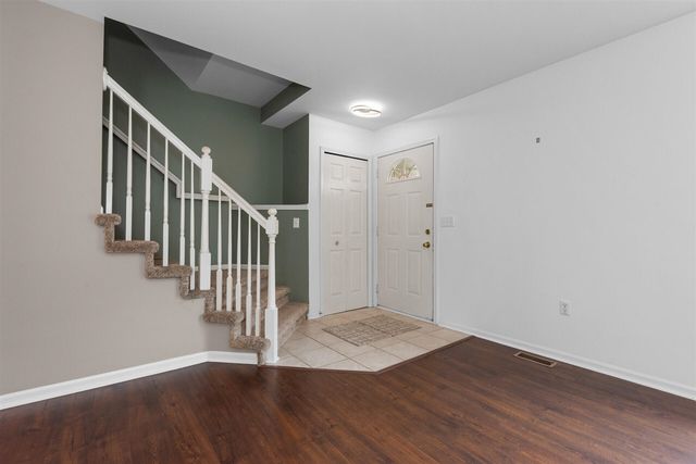 7734 Greene Farm Drive, Ypsilanti, MI 48197