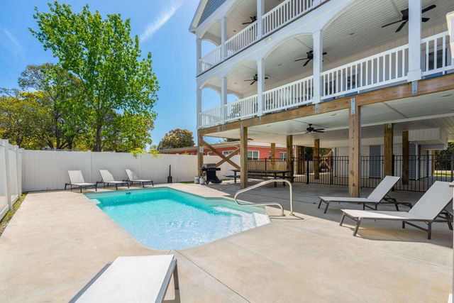 520 28th Ave. N, Myrtle Beach, SC 29577