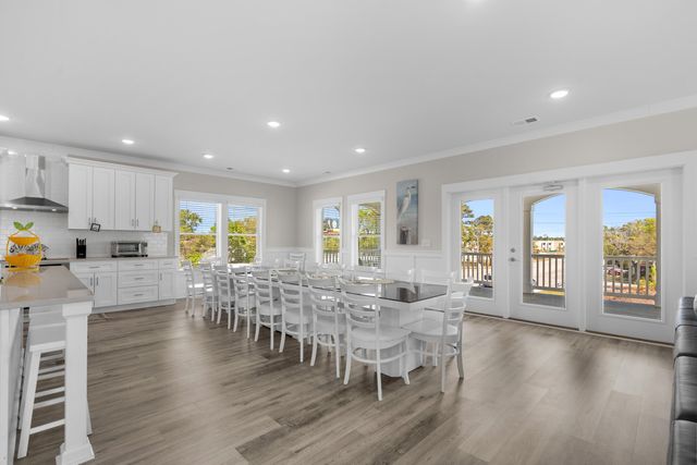 520 28th Ave. N, Myrtle Beach, SC 29577