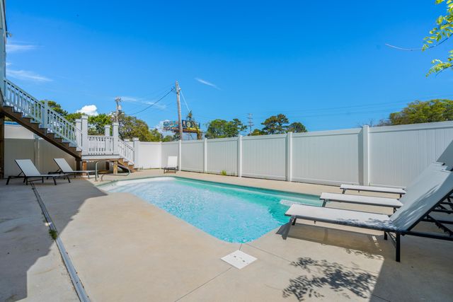 520 28th Ave. N, Myrtle Beach, SC 29577