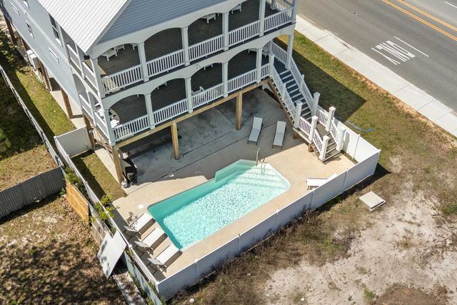 520 28th Ave. N, Myrtle Beach, SC 29577