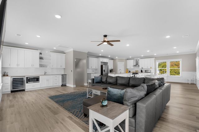 520 28th Ave. N, Myrtle Beach, SC 29577