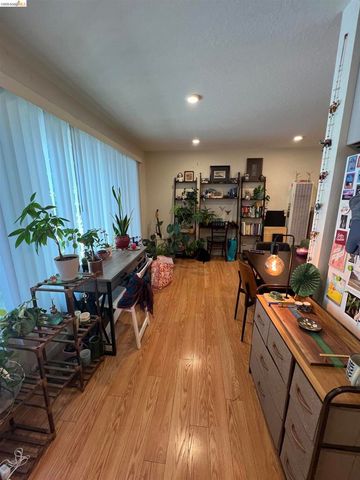 2636 WARRING ST, Berkeley, CA 94704