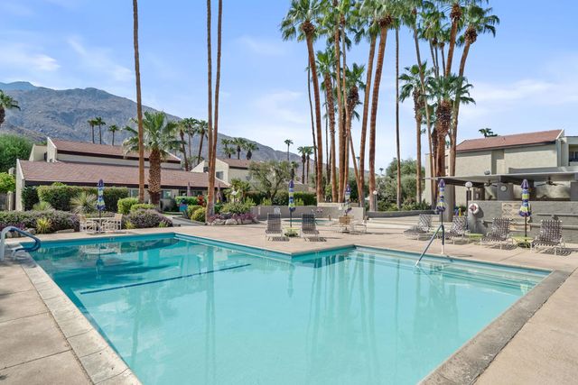 1490 S Camino Real 204, Palm Springs, CA 92264