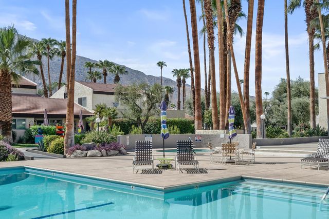 1490 S Camino Real 204, Palm Springs, CA 92264