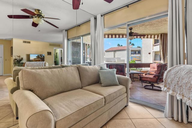 1490 S Camino Real 204, Palm Springs, CA 92264