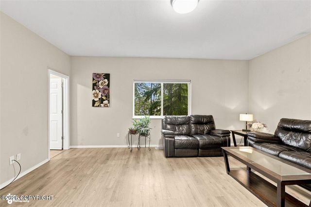 12355 Gregg Lane, Anchorage, AK 99515