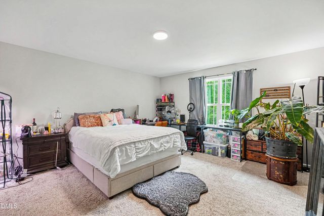 212 Tanglewood Drive, Louisburg, NC 27549