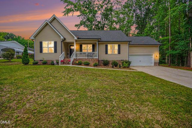 212 Tanglewood Drive, Louisburg, NC 27549