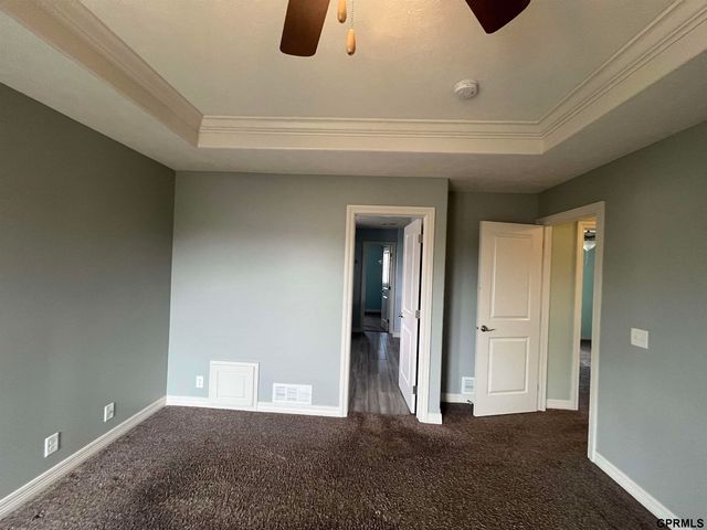 4723 Ponderosa Drive, Papillion, NE 68133