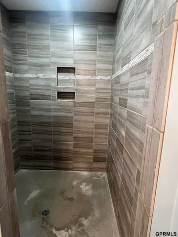 4723 Ponderosa Drive, Papillion, NE 68133