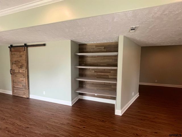 4723 Ponderosa Drive, Papillion, NE 68133