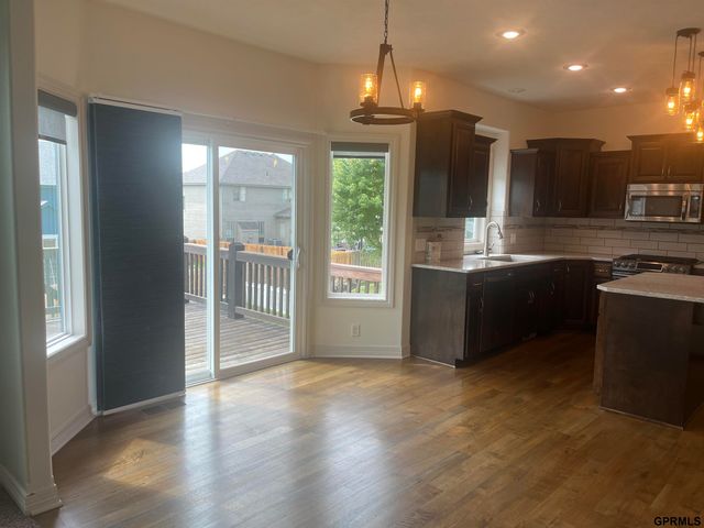 4723 Ponderosa Drive, Papillion, NE 68133