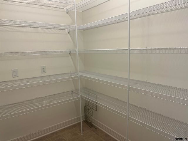 4723 Ponderosa Drive, Papillion, NE 68133