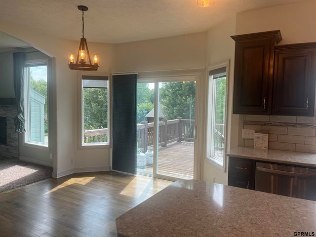 4723 Ponderosa Drive, Papillion, NE 68133