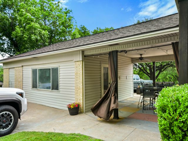 2200 Skyline Drive, Fort Worth, TX 76114