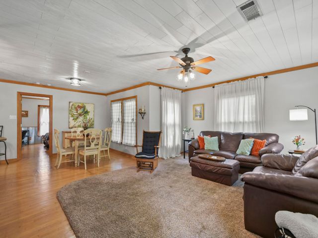 2200 Skyline Drive, Fort Worth, TX 76114