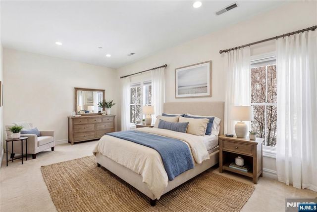 36 Regency Place, Weehawken, NJ 07086