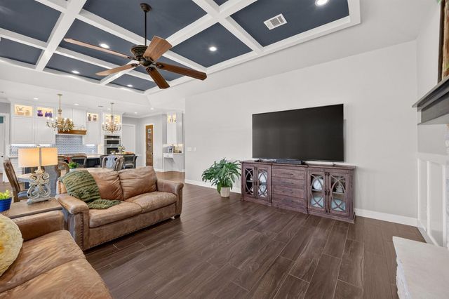 509 Texas St, Tomball, TX 77375